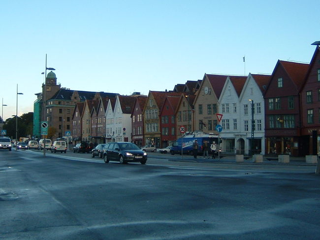 世界遺産ブリッゲンです。実は訪れるまではもう少し規模が大きいのかと思っていました。建物の数は少ないですがどの建物も大変綺麗になっていました。