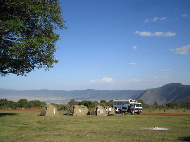 ンゴロンゴロにあるキャンプ場。<br />もちろんクレーターの中ではなく、上にあります。