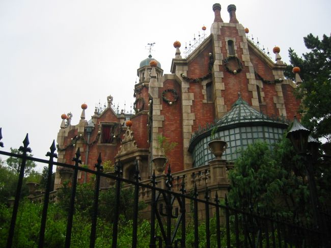 ホーンテッドマンションは<br />クリスマスバージョンで<br />とってもかわいかった!<br />２回も乗ってしまいました♪♪