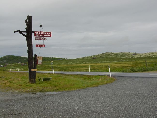 人里寂しいところと思うのは日本人的なのでしょうか。<br />あちこちにこの様なペンションがあります。