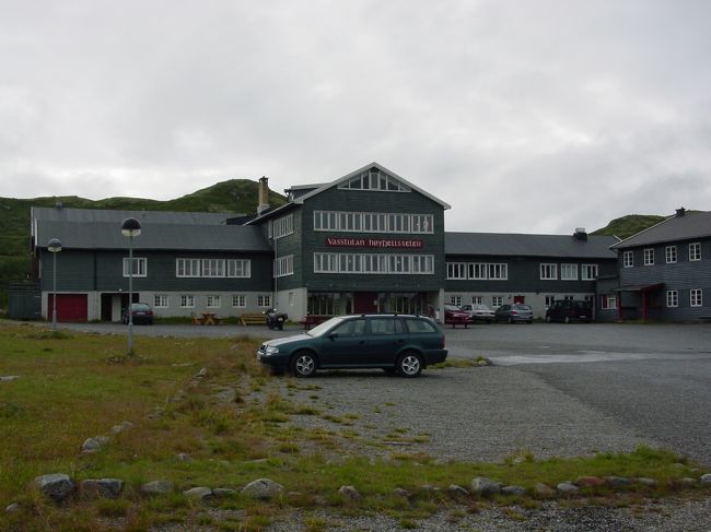 フラムまでは相当遠いのでここで一泊しようかと真剣に思いました。結局トイレだけ借りました。