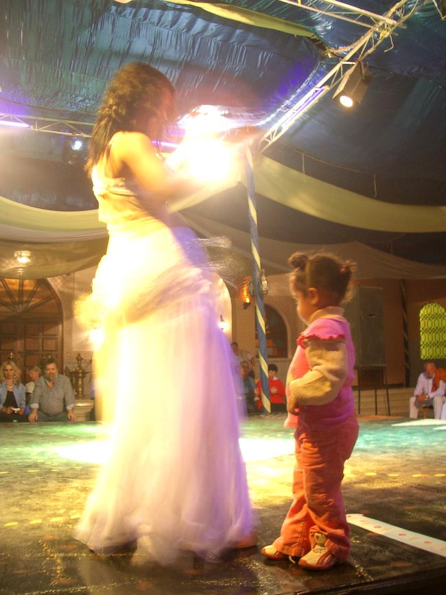 女の子も舞台に上がっちゃいました♪