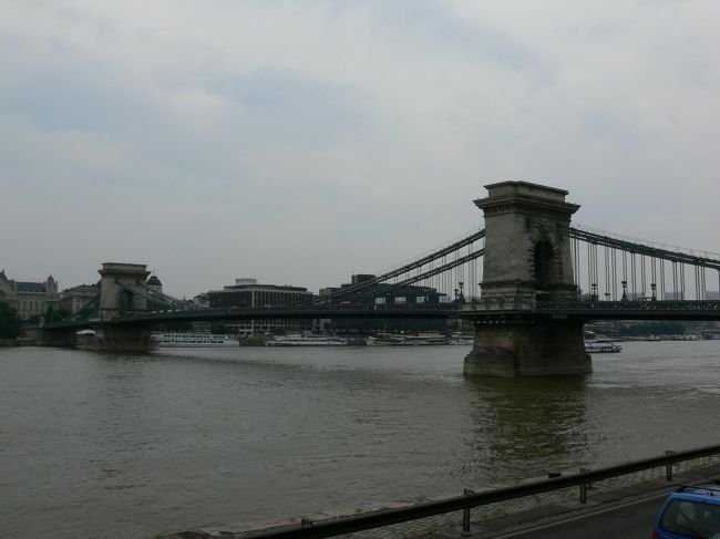 ブダベストの象徴・くさり橋
