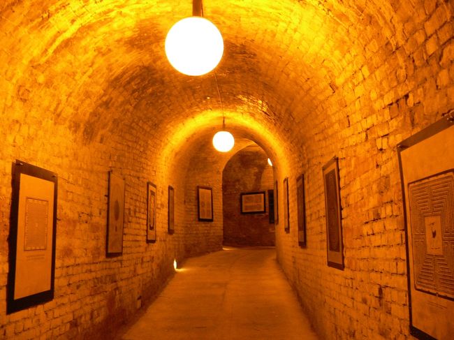 どこまで続くのだろう･･･<br /><br />実際にまだ謎に包まれている部分があるそうです。