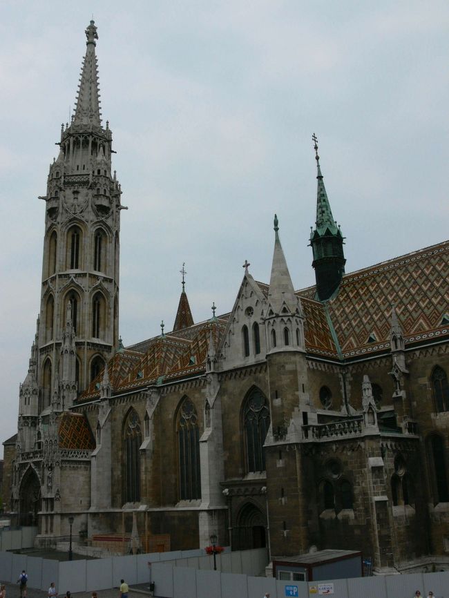 屋根はとってもかわいいです。