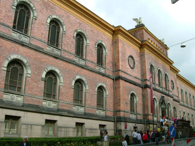 国立美術館<br />ムンク・ゴーギャン・ピカソ・モネ・セザンヌなど著名な画家の作品がたくさんあり、見ごたえがあります。