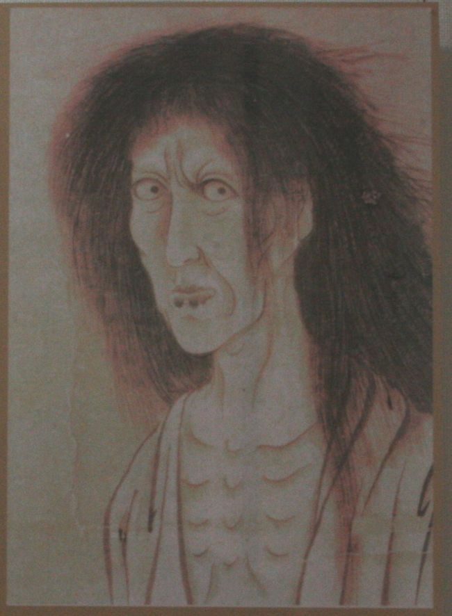 幽霊！「枕返しの幽霊」江戸時代中期、作者「古抑園鴬居（こりゅうえんおうきょ）」（寺伝）だそうです。“八方睨みの幽霊”どの角度から見ても、見られているように目が描かれています。この掛け軸の掛けてある部屋で寝ると、翌朝には寝た向きが反対になっているそうです。うなされて、ノタウチまわってしまうのか？複写ですが本物は本堂にあるそうです。