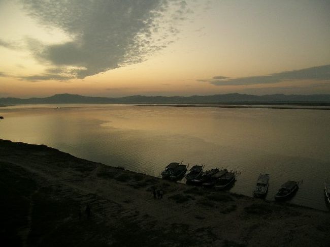 ブーパヤーパゴダからの景色。<br />