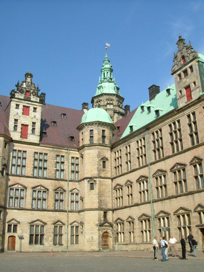 城内、地下牢、教会、航海博物館と見所が多いです。