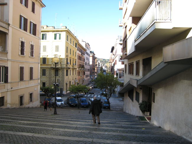 博物館前の階段です。<br />階段から見る景色て何かいいですよね。