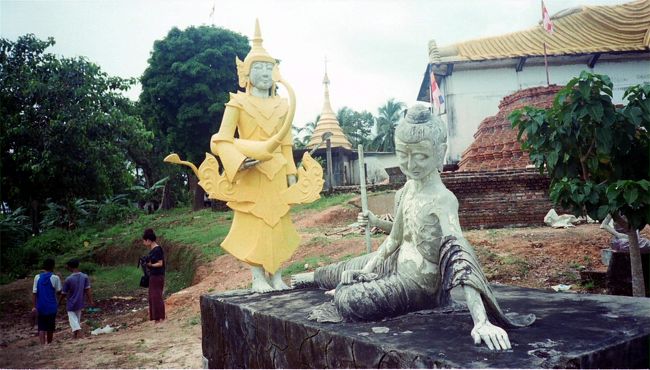 これも何だろ？？<br />え〜ん、もういじめないで〜。<br /><br /><br /><br /><br />おしまい。<br /><br />マレーシア編につづく