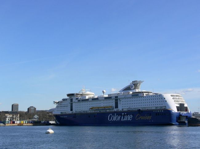 豪華客船が停泊していました。