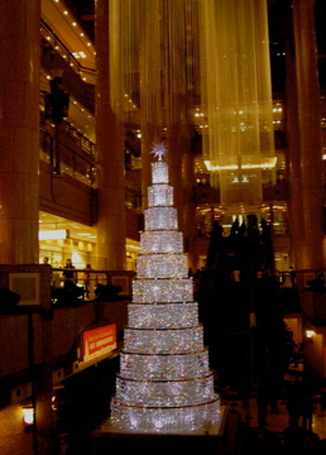 ランドマークのクリスマスツリー