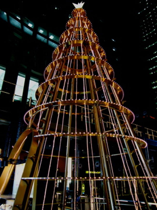 12/13（水）<br /><br />【汐留】<br />日テレのツリー