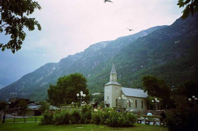 ハダンゲルフィヨルドの奥の町、オッダ<br /><br />いくつか見たフィヨルドの中では、このフィヨルドが一番好き。