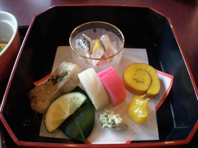 元旦のミニおせちの朝食