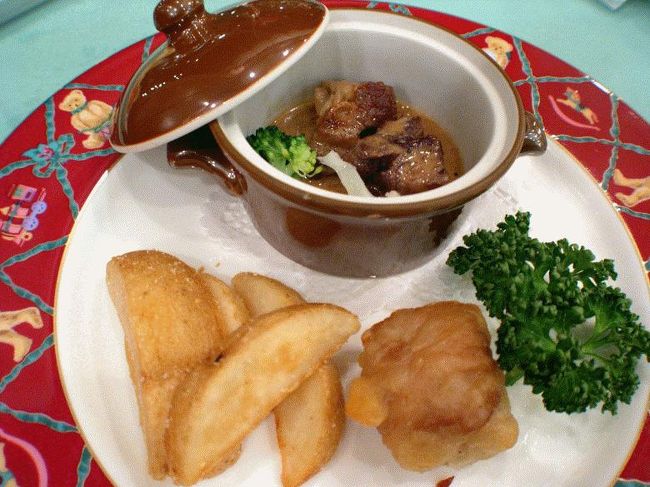 お子様ランチのお料理<br />