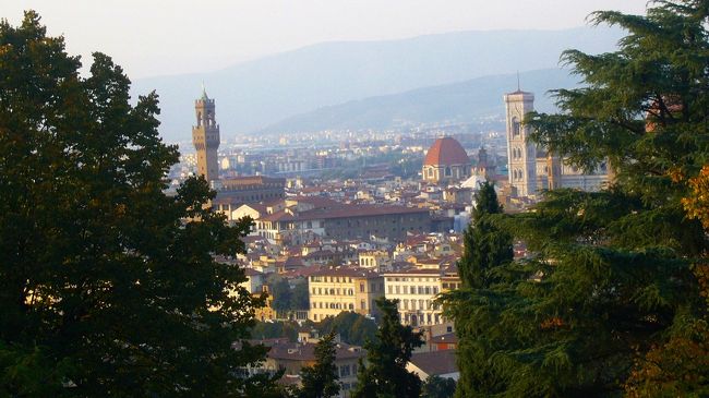 風景（フィレンツエ郊外） 中世の面影残る路地風景。』フィレンツェ(イタリア)の旅行記