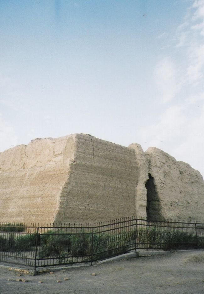 玉門関。30元。とるな〜・・。<br />天気も良くて、景色良かった。