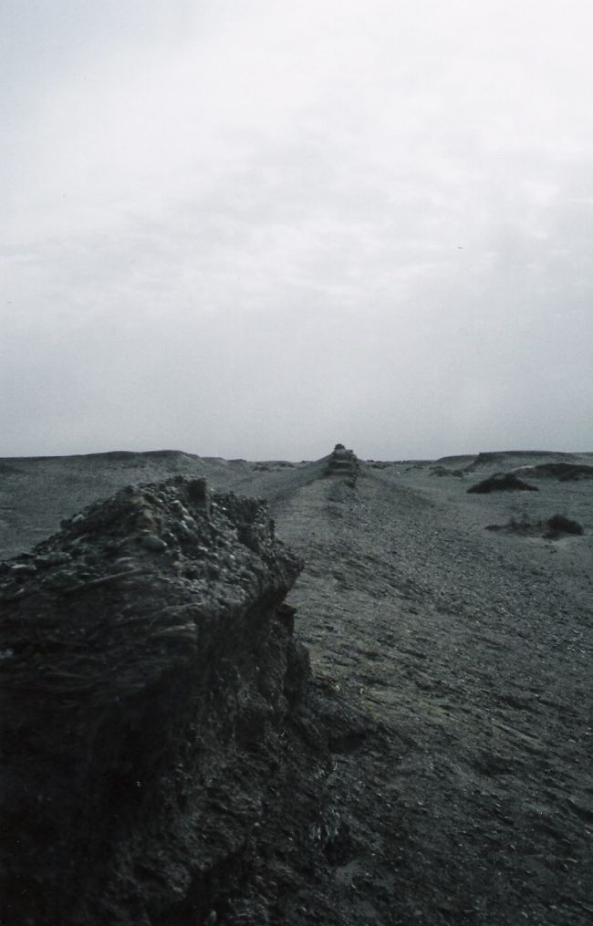 漢代の長城。よく残ってるな・・