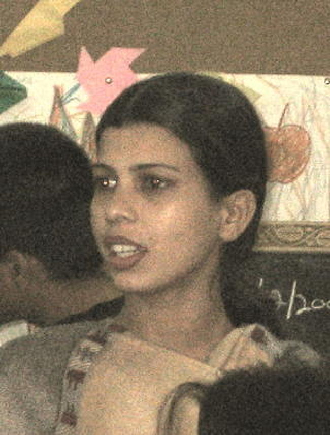 先生の一人<br /><br />先生5名、スタッフ3名でやっている<br />けれども教えても<br />やめていく人が多いのが頭痛の種。<br />もっと人手がほしいとのことです。<br /><br />