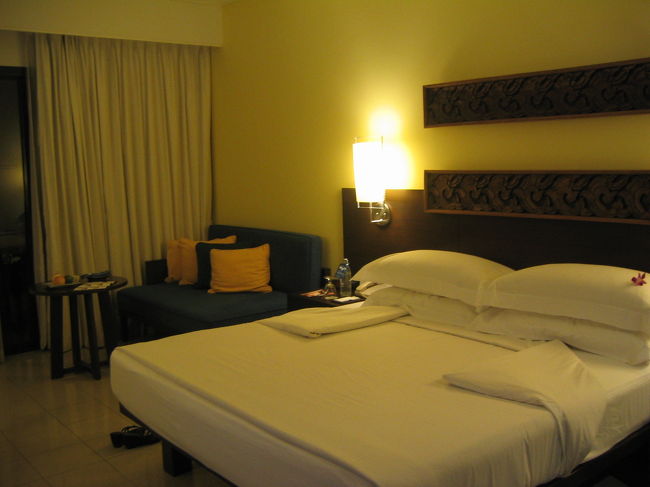 クラビのシェラトンホテル、デラックスルームの様子です