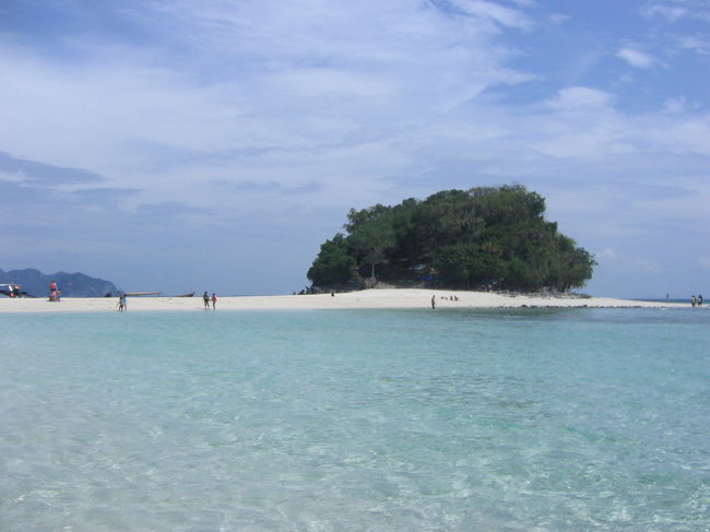 タップ島。チキン島とタップ島は近く、歩いて渡ることが出来ます。