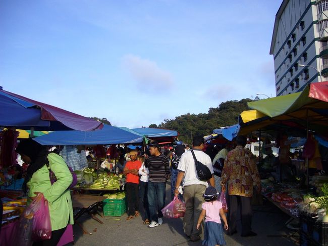 おっ！！ブリンチャンの街外れで、マーケット発見！<br />何かいいもの売ってるかしら〜♪と張り切る私。