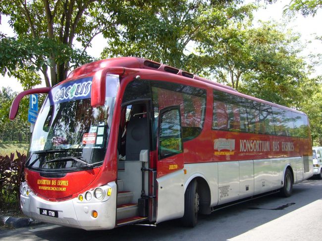 今回は、行きも帰りもこのタイプのバスで移動。<br />Super Vip Busらしい(笑)<br />たしかに乗り心地は良く、長時間移動のストレスは少なかったです。<br />半日以上の移動でも、どんと来〜い！という感じ。<br />さて、次はどこ行こうかな…