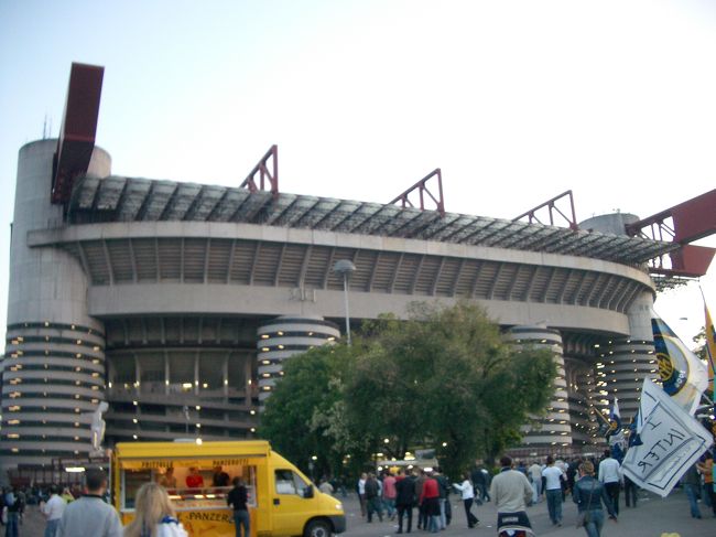 　言わずとしれた　サン・シーロ