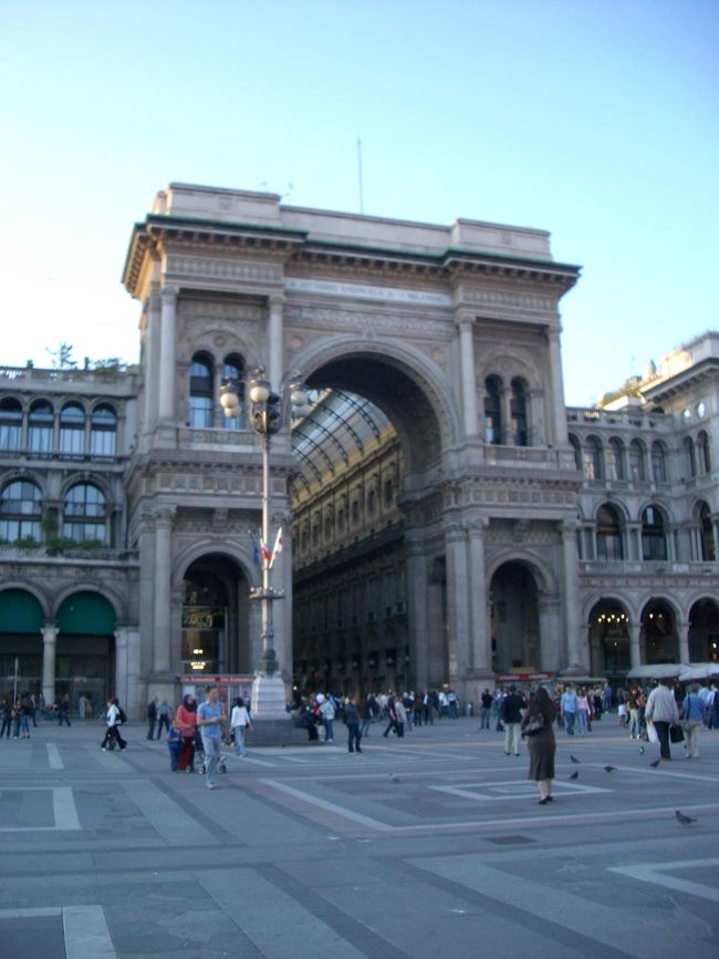 高級ショップのV,エマヌエーレ?通り