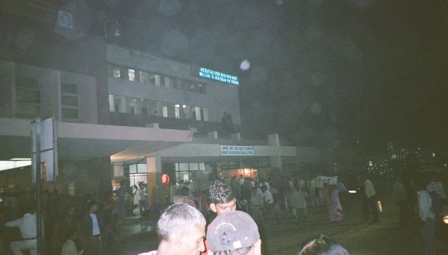 ベナレスへの移動のため、<br />ニューデリー駅へ！