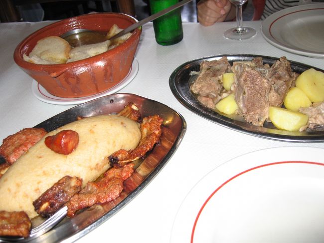 モンサラーシュ町並み（4）<br /><br />モンサラーシュの郷土料理<br /><br />じゃがいも料理