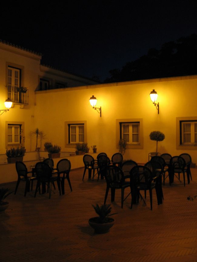 エヴォラ　ホテル　