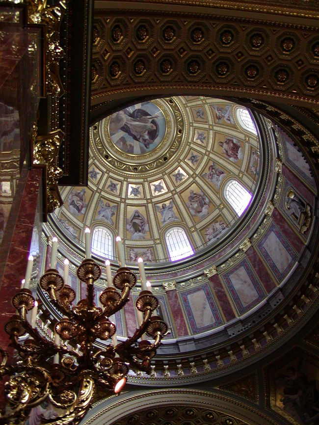 聖イシュトバーン大聖堂の天井です。
