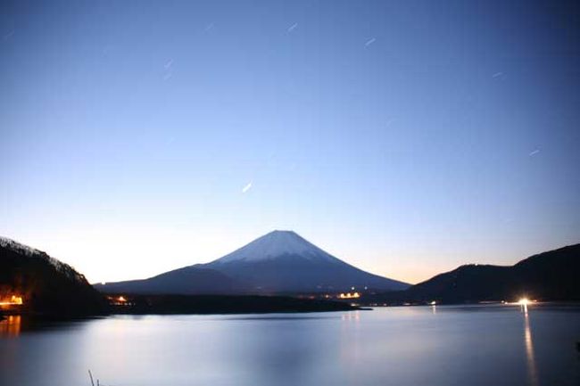 午前０５時５１分から８分間のバルブ撮影。