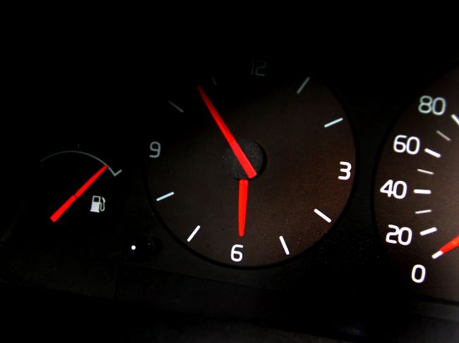 出発は5時55分。まだ外は暗かったです。<br />早い時間にも関わらず年末ということで車も意外と多かったです。  