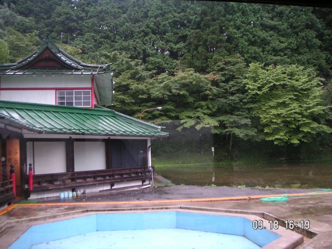 2006年9月18日　日光 <br /><br />日光金谷ホテル<br /><br />プール。を別の角度から。