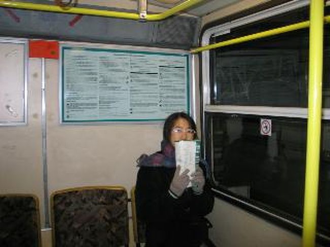 地下鉄の中<br />あまり暖房きいてません（涙）