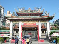龍山寺の門