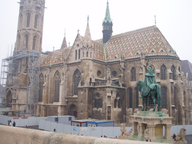 聖イシュトヴァーンの騎馬像