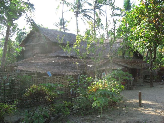 途方に暮れていると、疲れ果てた僕を哀れに思ってくれたのか、本来は外国人不可のゲストハウスに泊めてもらえることになりました。<br /><br />一応ゲストハウス名は伏せておきますが、ありがとうございました。