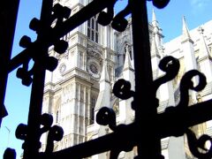 英１１：５０
ウェストミンスター寺院　Westminster Abbey （クロイスター・大回廊） から。
