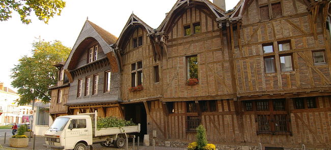 このあたりの家並みは、<br />またちょっと違った雰囲気