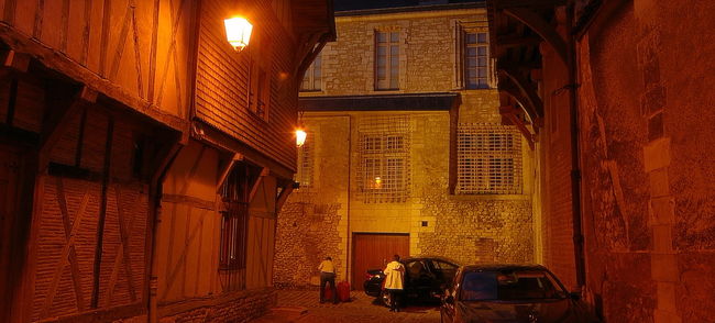 このあと、雰囲気のある町並みに入って行く。