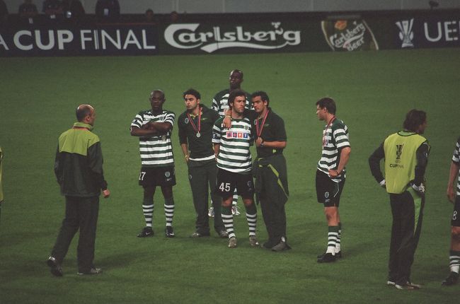 茫然自失の様子。