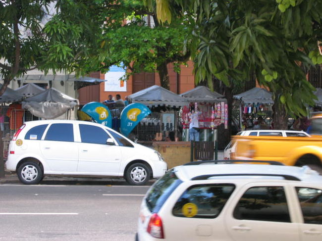 ホテルの側ですが、ちょっと怖い感じです。