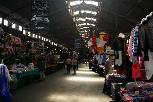 Queen Victoria Market<br />翌朝はお土産を探しにビクトリアマーケットに。<br />