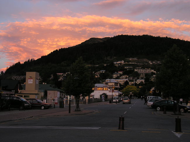 空・雲・山のコントラストも刻一刻とかわっていきぼーっとしているだけでもすごくいいものをみれました。