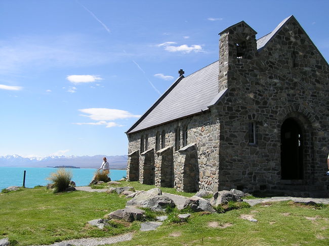 テカポ湖のほとりにある善き羊飼いの教会。<br />この教会と湖の写真がガイドブックにきれいに載ってましたが、実物はガイドブック以上でした。